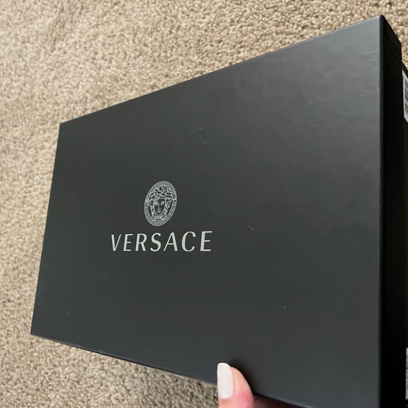 Versace sandals for woman - Picture 2 of 3